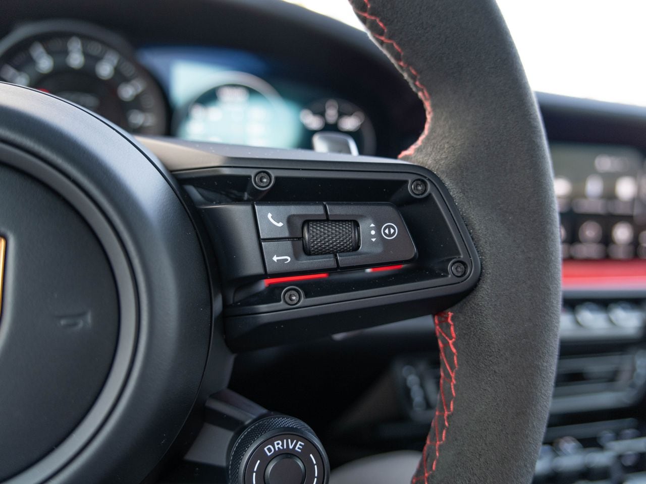 2024 Porsche 911 Carrera 4 GTS photo 3