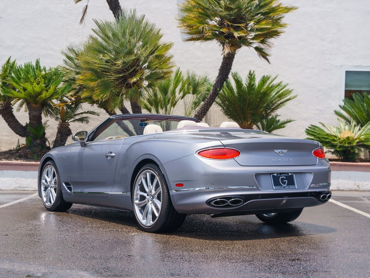 2022 Bentley Continental GTC V8 photo 3