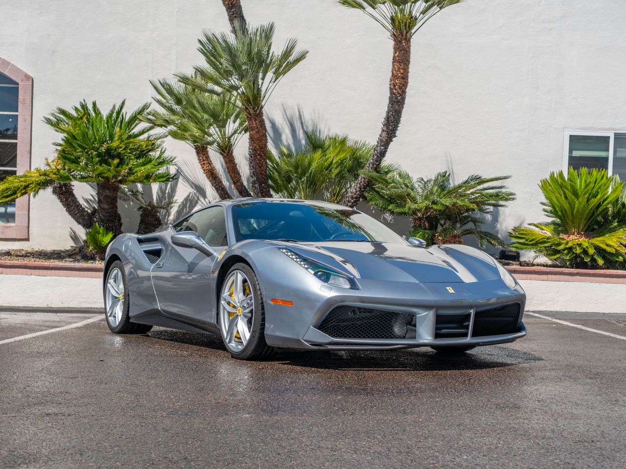2018 Ferrari 488 GTB Base photo 2