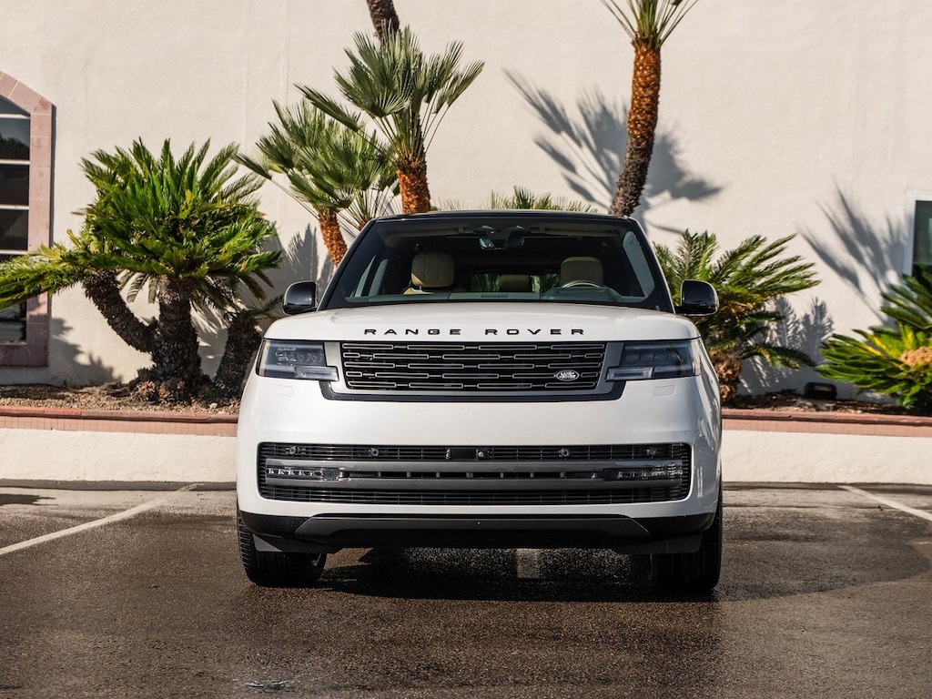 Used 2025 Land Rover Range Rover SE SUV