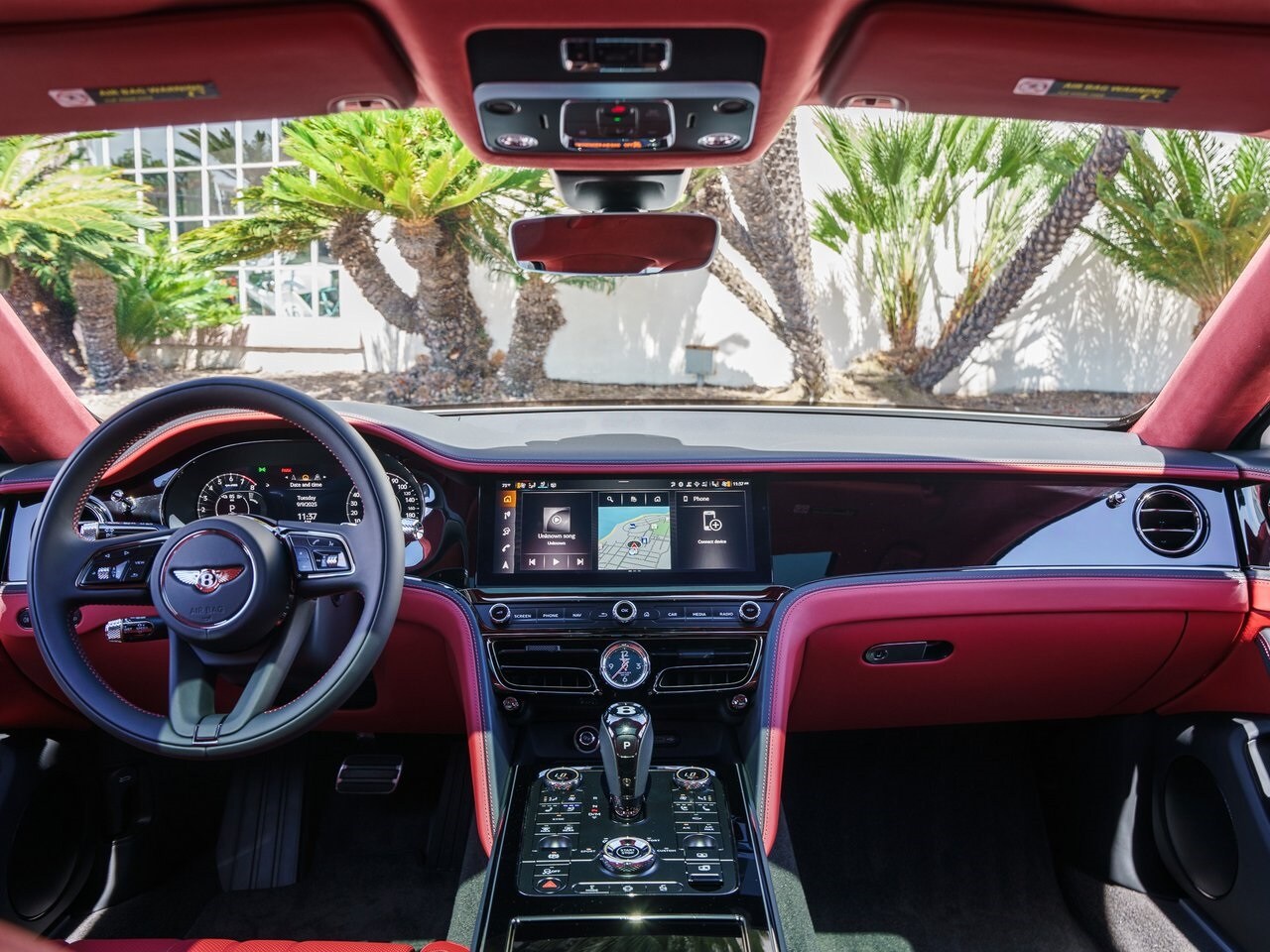 2025 Bentley Flying Spur photo 4