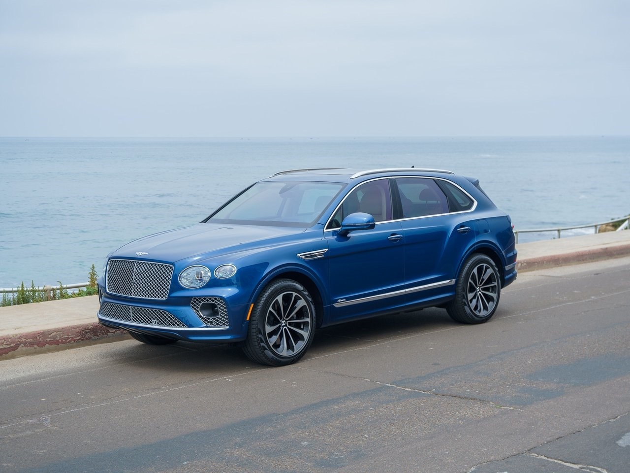 2023 Bentley Bentayga Hybrid SUV 