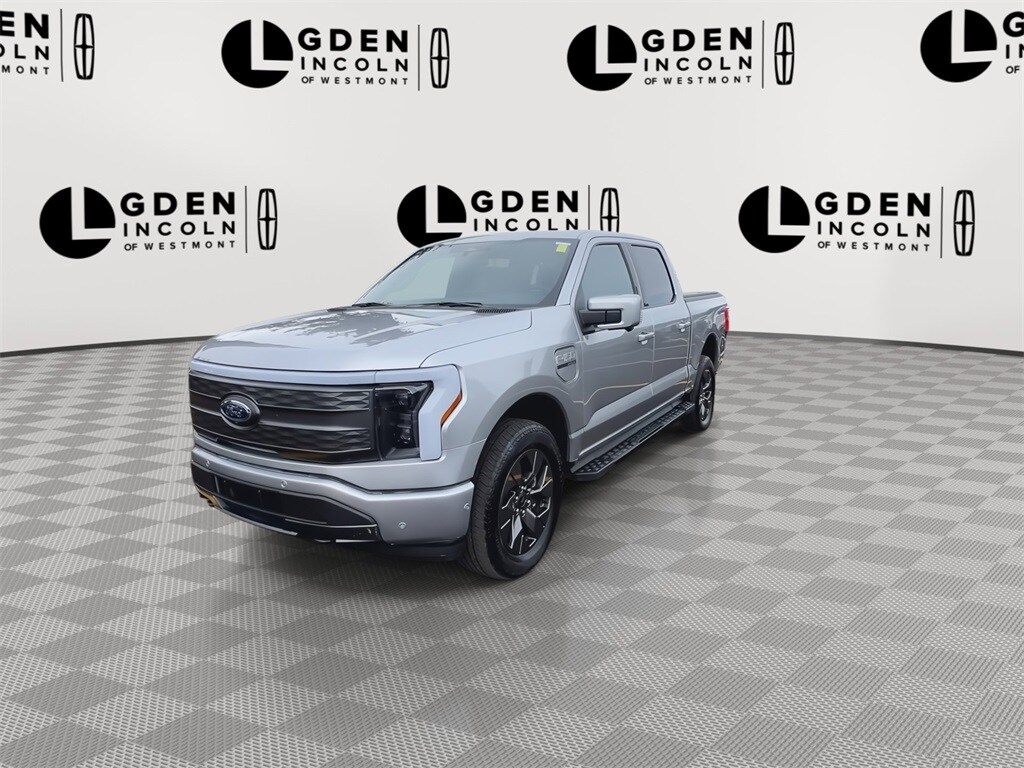 2023 Ford F-150 Lightning Lariat photo 4
