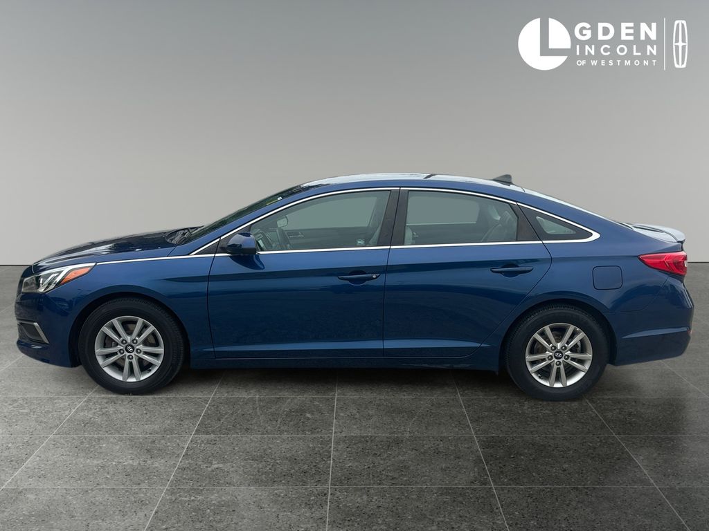 Used 2016 Hyundai Sonata SE with VIN 5NPE24AF3GH386792 for sale in Westmont, IL