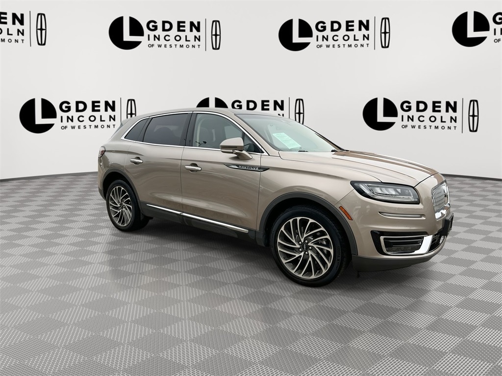 Used 2020 Lincoln Nautilus Reserve with VIN 2LMPJ8K96LBL02403 for sale in Westmont, IL