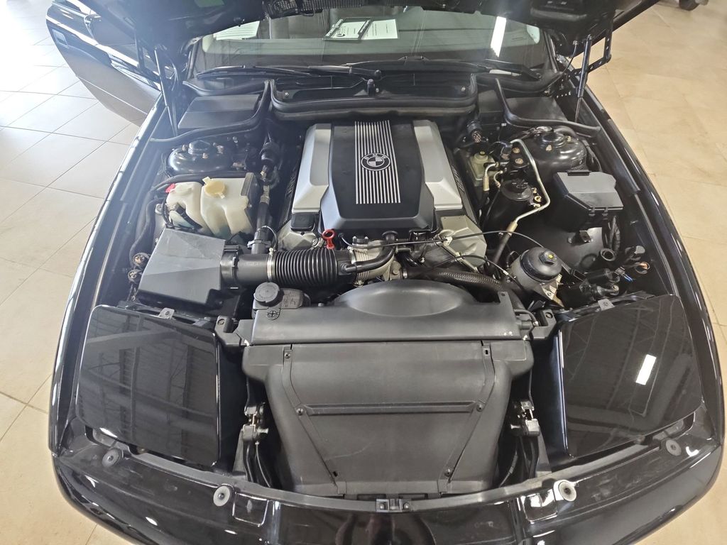 1995 BMW 8 Series - Photo 18