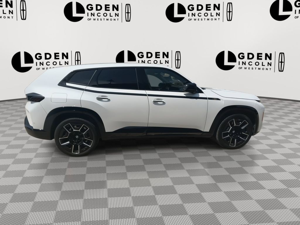 2025 BMW XM Base - Photo 9