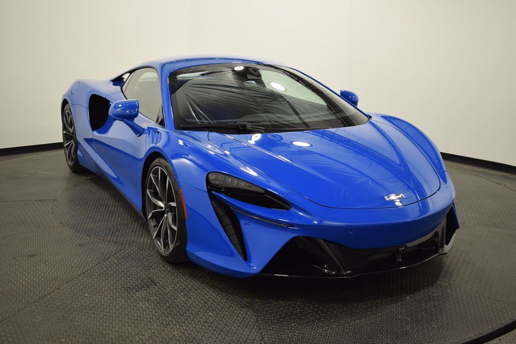 Used 2023 McLaren Artura Performance with VIN SBM16AEA7PW001459 for sale in Westmont, IL