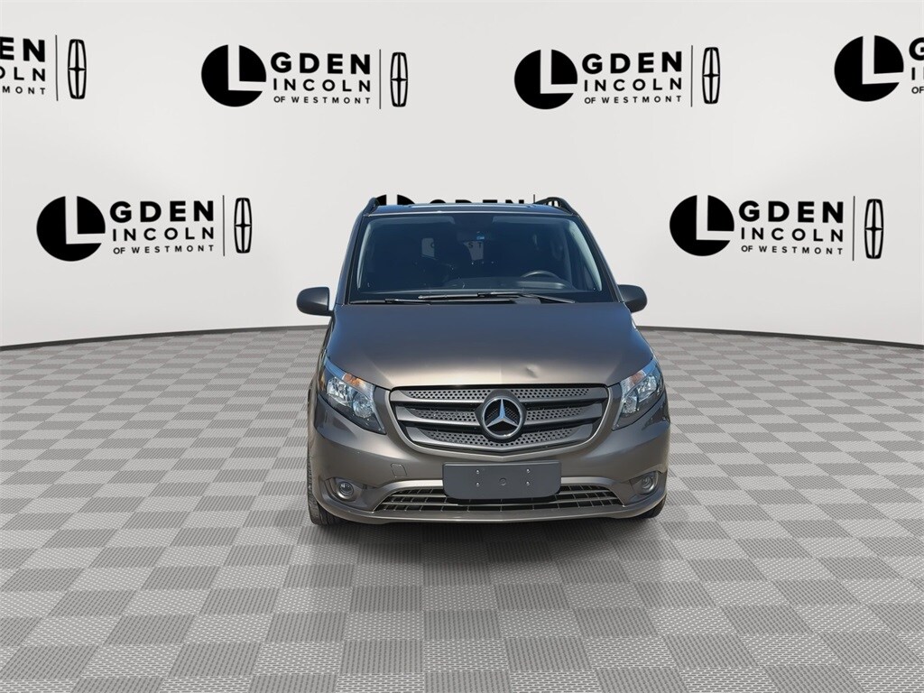 2017 Mercedes Benz Metris photo 3