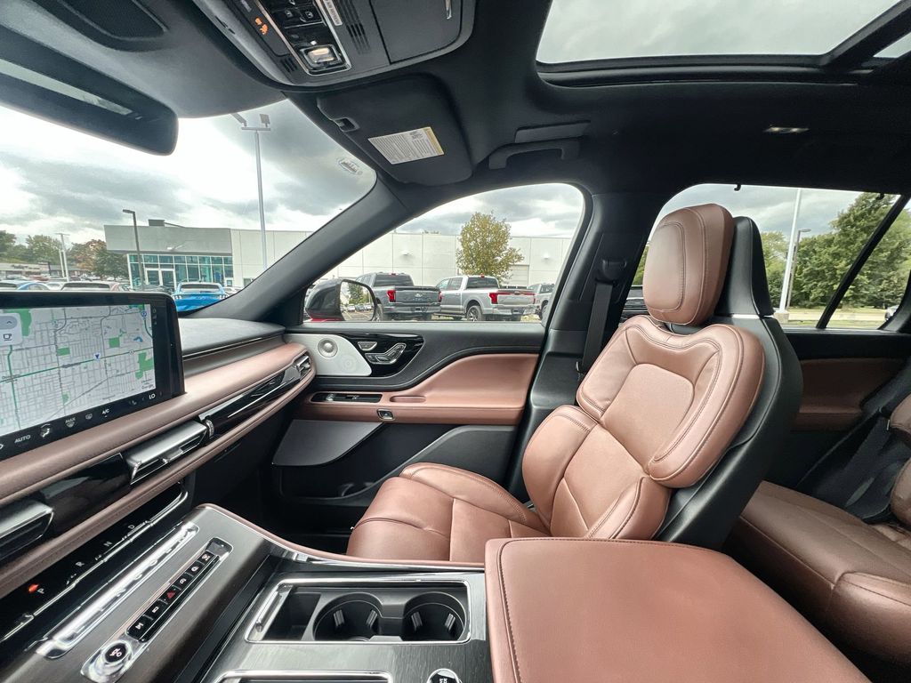 2025 Lincoln Aviator Reserve - Photo 11
