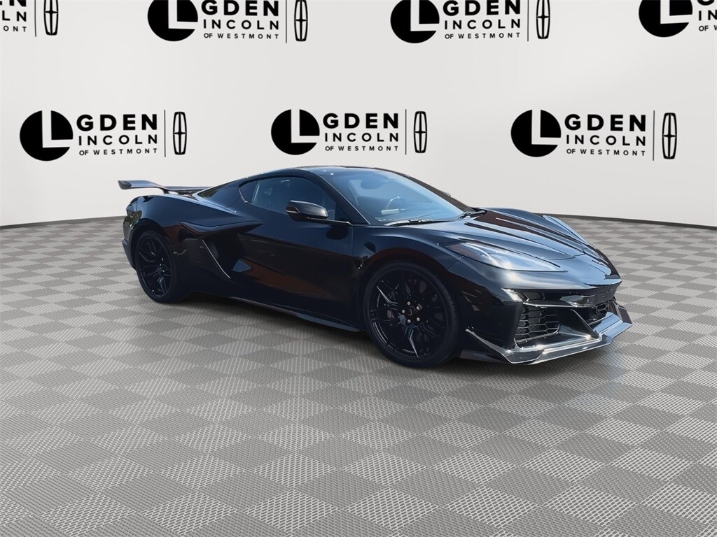 2025 Chevrolet Corvette Z06 3LZ photo 2