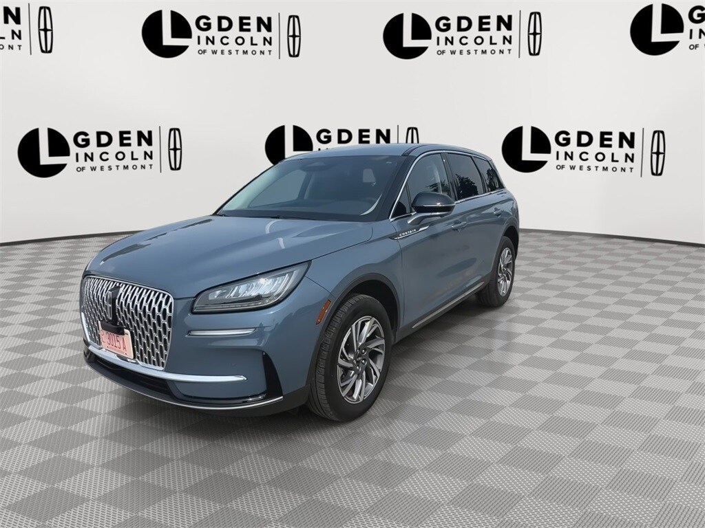 2023 Lincoln Corsair Standard photo 3