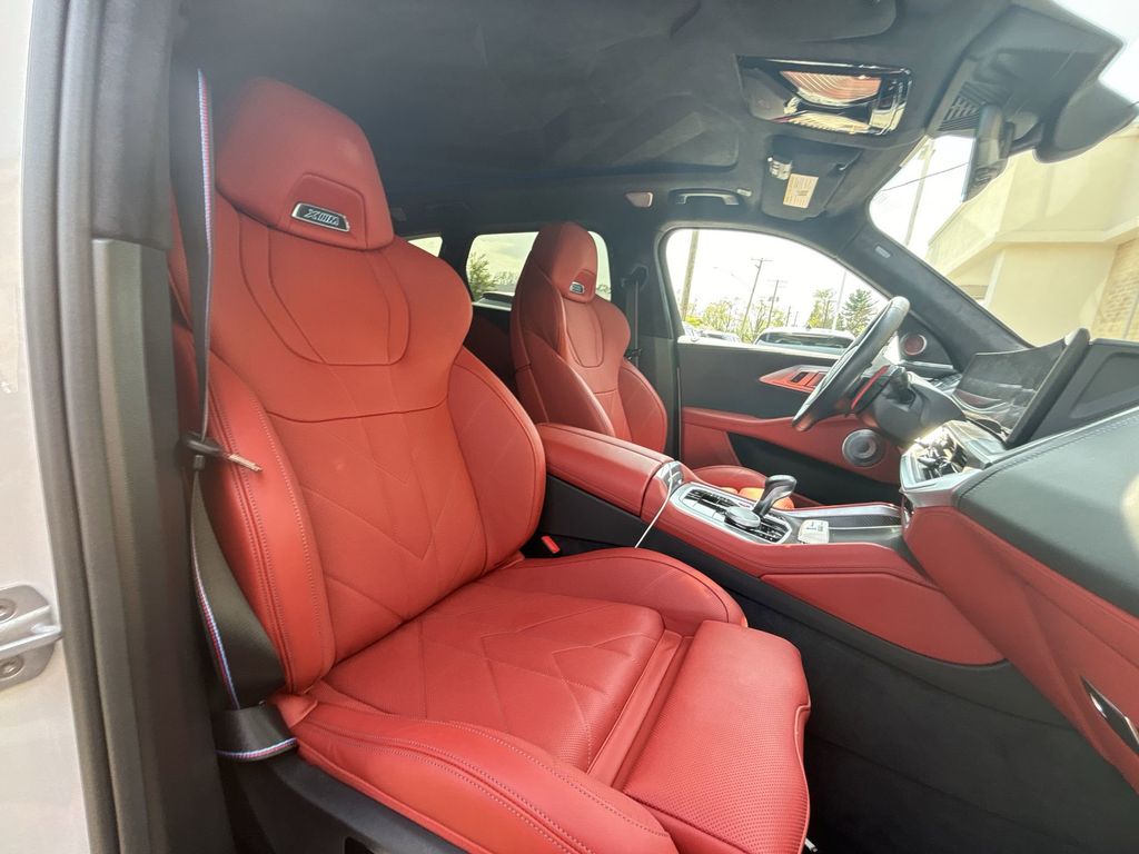 2025 BMW XM Base - Photo 19