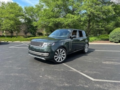 2025 Land Rover Range Rover SE SUV