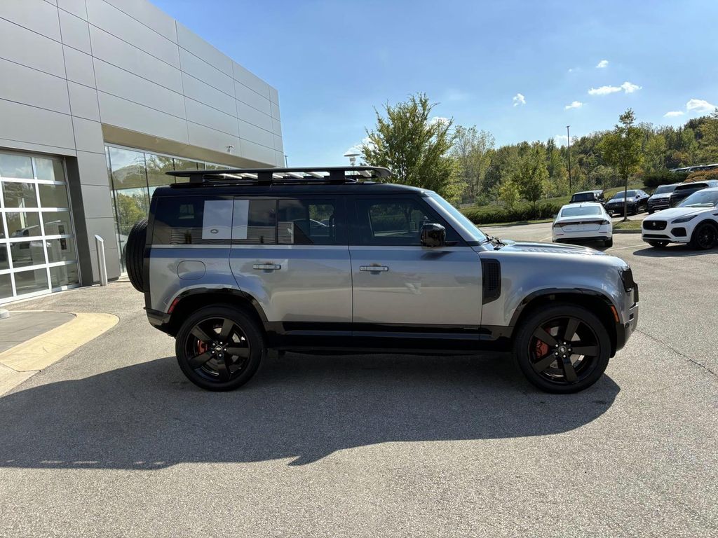 2020 Land Rover Defender 110 X photo 3