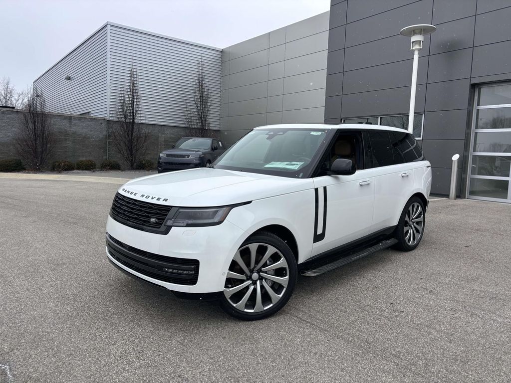 2025 Land Rover Range Rover SE's photo
