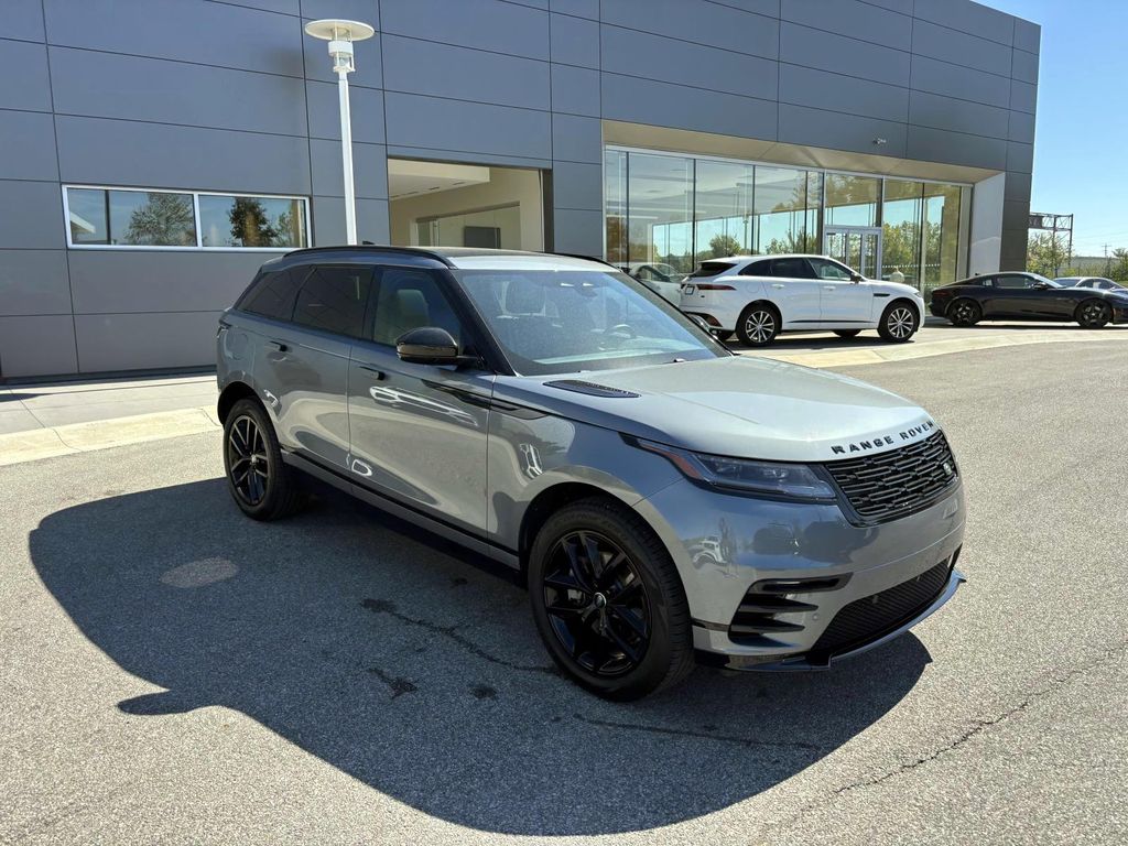 2025 Land Rover Range Rover Velar SE photo 2