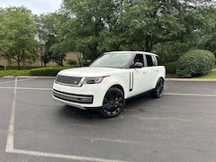 2025 Land Rover Range Rover SE SUV