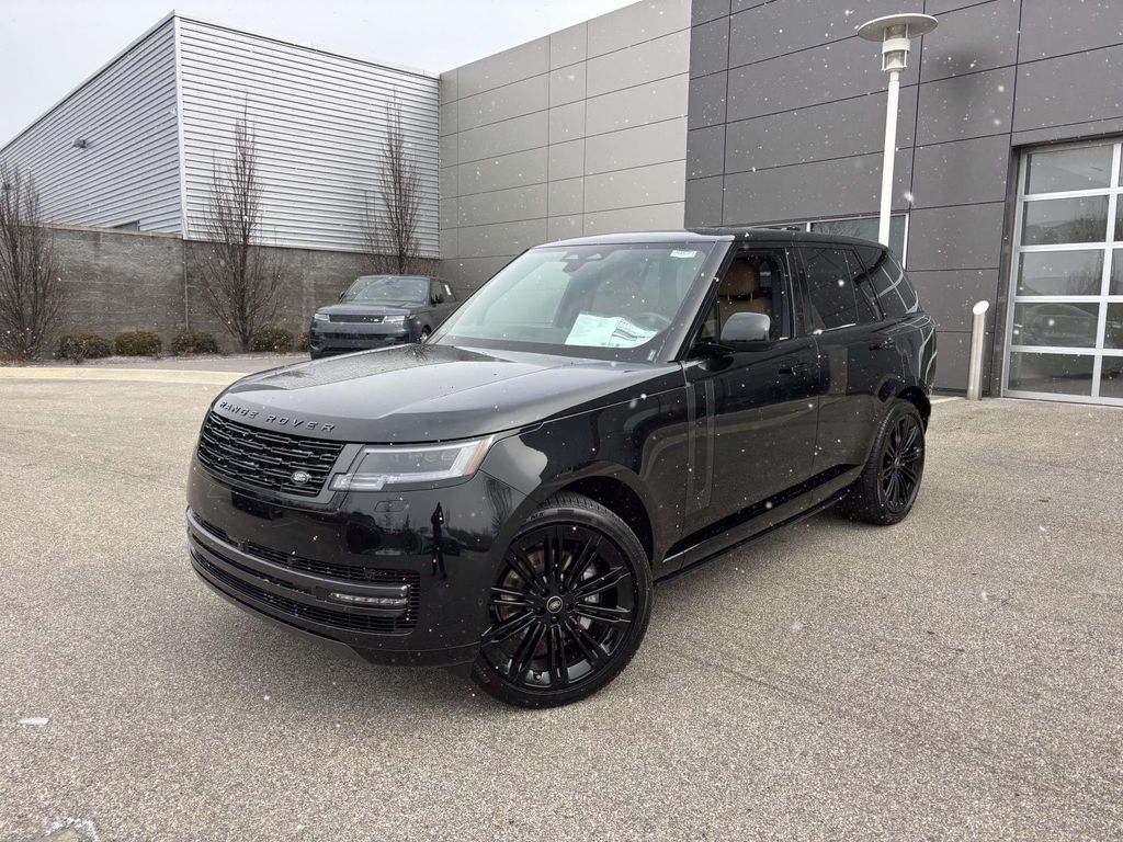2025 Land Rover Range Rover SE's photo