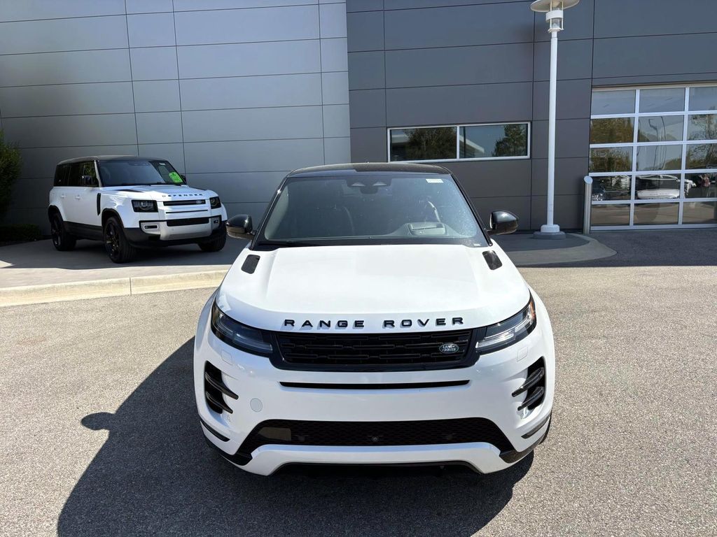 2024 Land Rover Range Rover Evoque photo 2