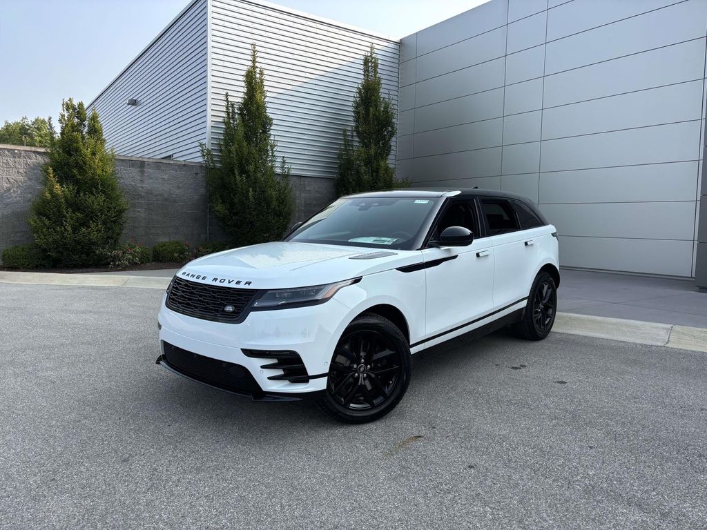 2026 Land Rover Range Rover Velar Dynamic SE