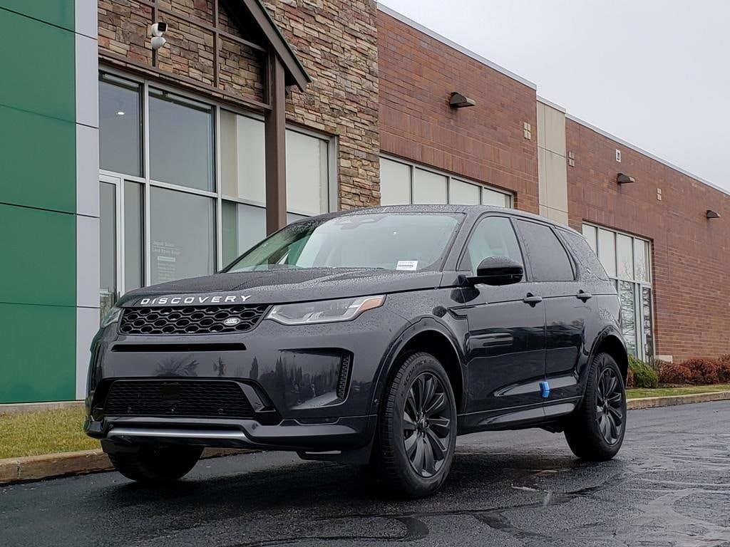 2025 Land Rover Discovery Sport S's photo