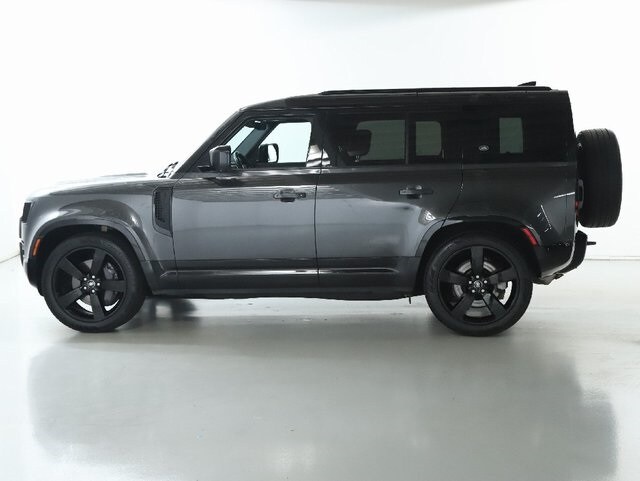2023 Land Rover Defender 110 X-Dynamic SE photo 4