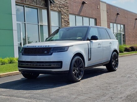 2025 Land Rover Range Rover SE SUV