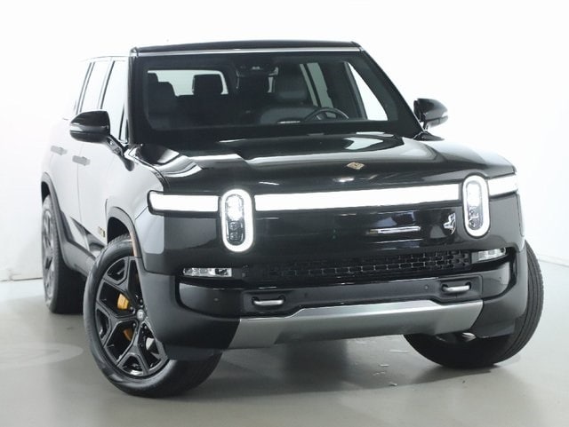 Used 2023 Rivian R1S Adventure with VIN 7PDSGABA3PN004808 for sale in Solon, OH