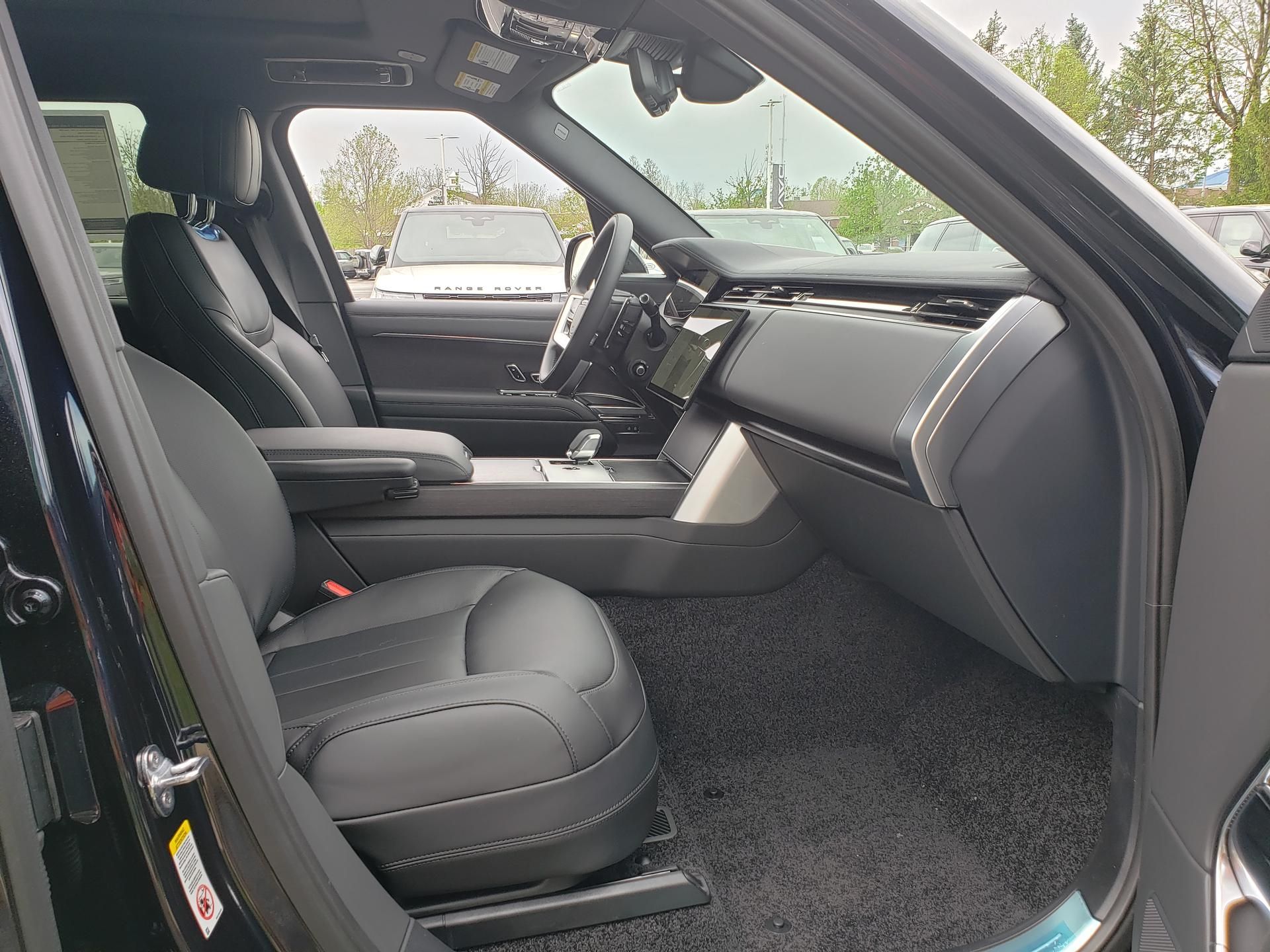 2026 Land Rover Range Rover SE - Photo 19