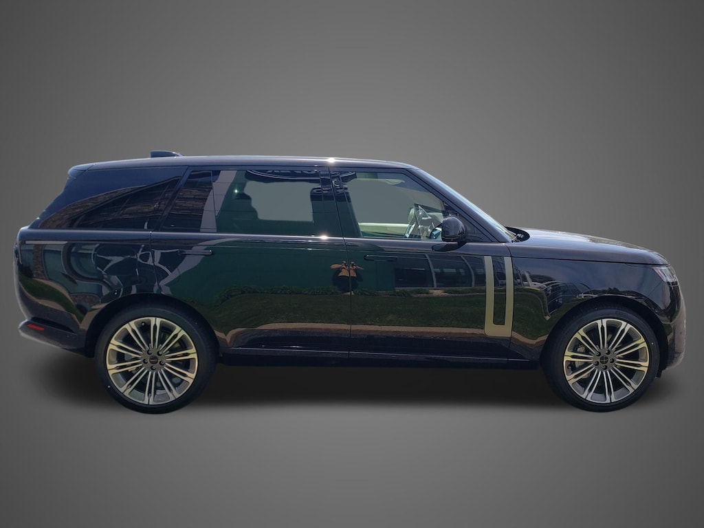 New 2026 Land Rover Range Rover SE LWB 7-Seats / V8 SUV