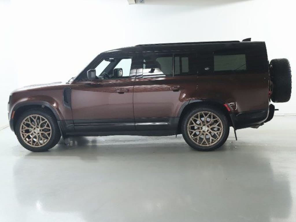Used 2023 Land Rover Defender 130 X-Dynamic SE SUV