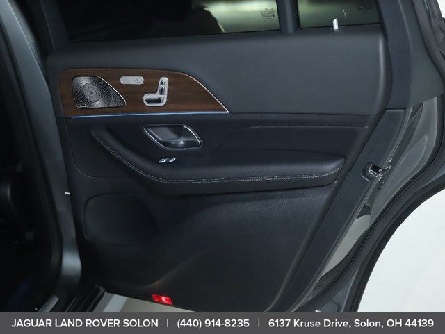 2025 Mercedes-Benz GLS Base - Photo 36