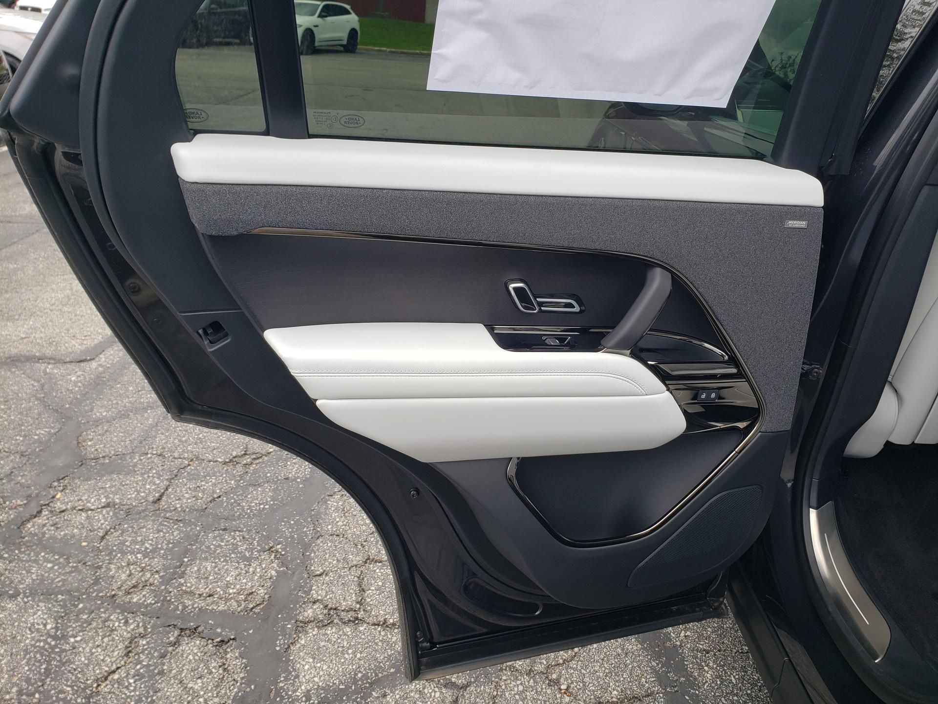 2026 Land Rover Range Rover Sport SE - Photo 12