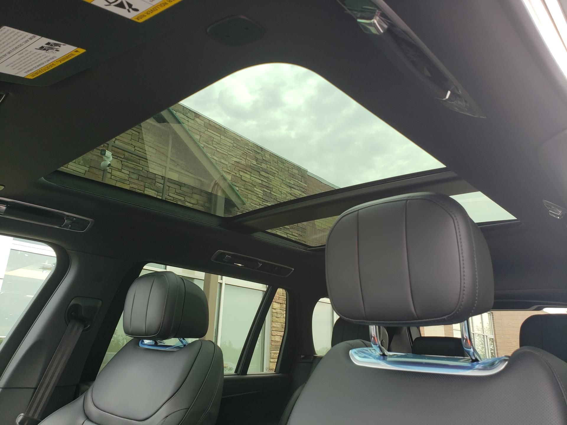 2026 Land Rover Range Rover SE - Photo 22