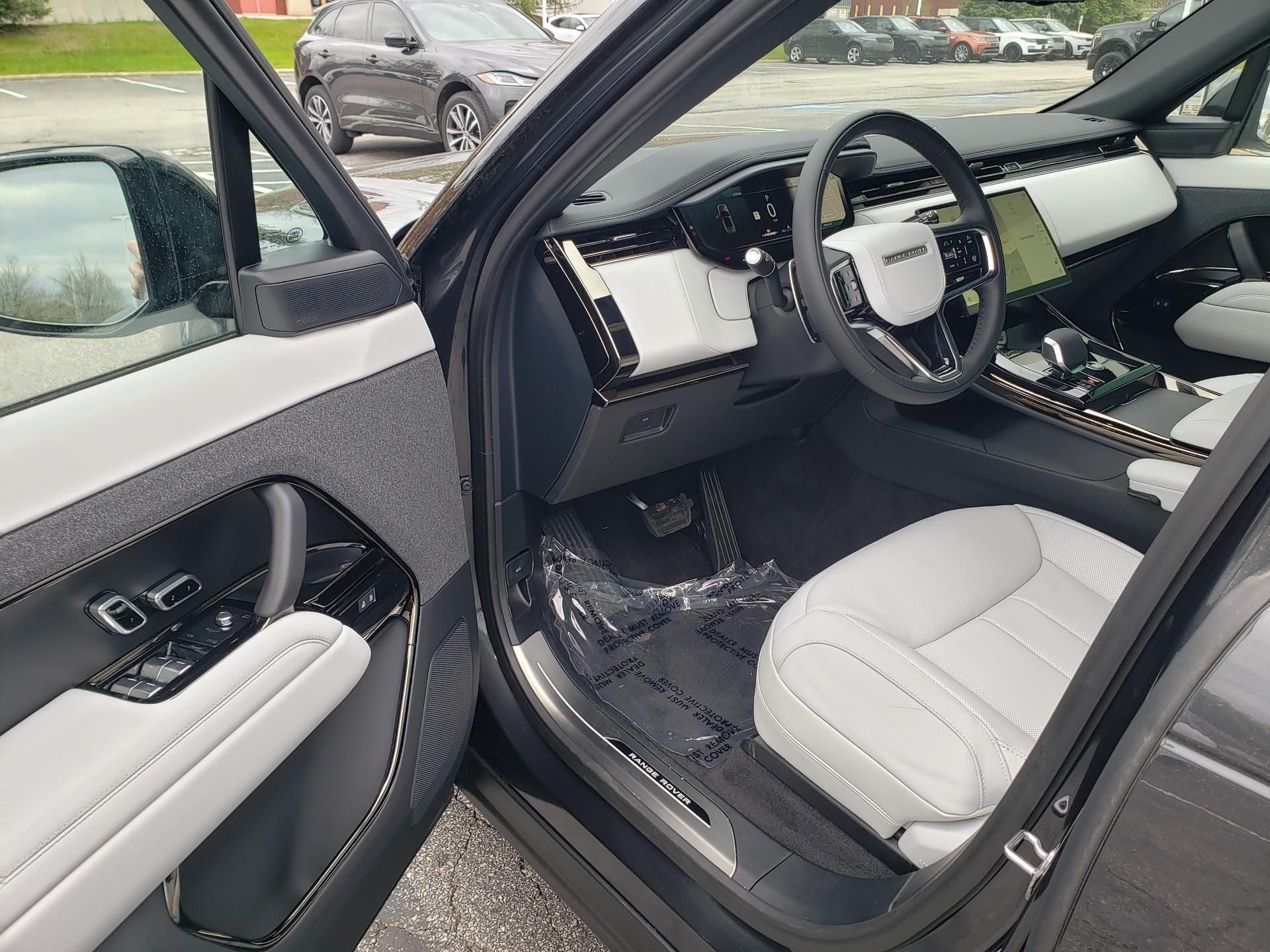 2026 Land Rover Range Rover Sport SE - Photo 9