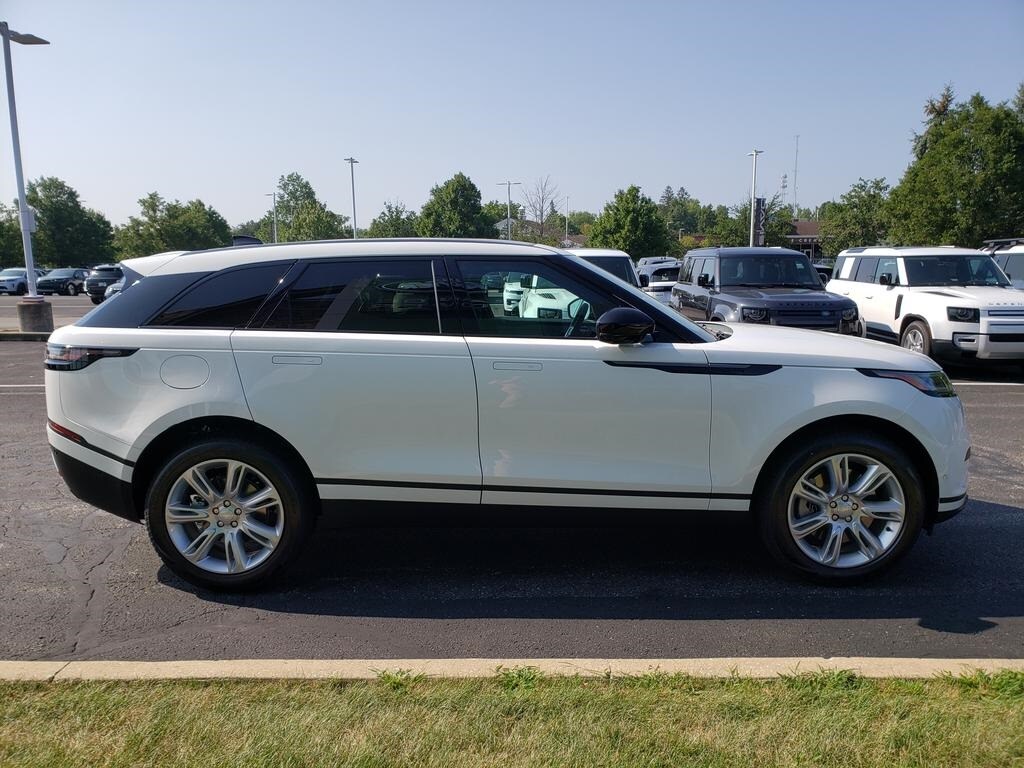 2026 Land Rover Range Rover Velar S photo 4