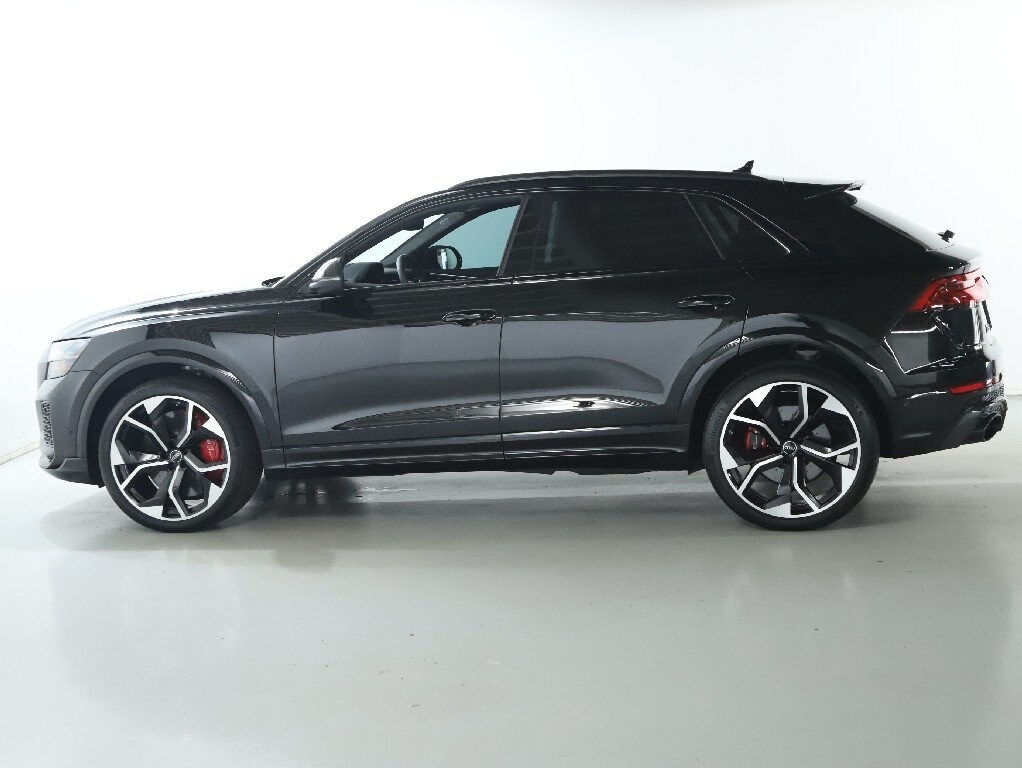2022 Audi RS Q8 photo 4