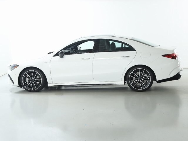 2025 Mercedes Benz CLA 35 AMG photo 4