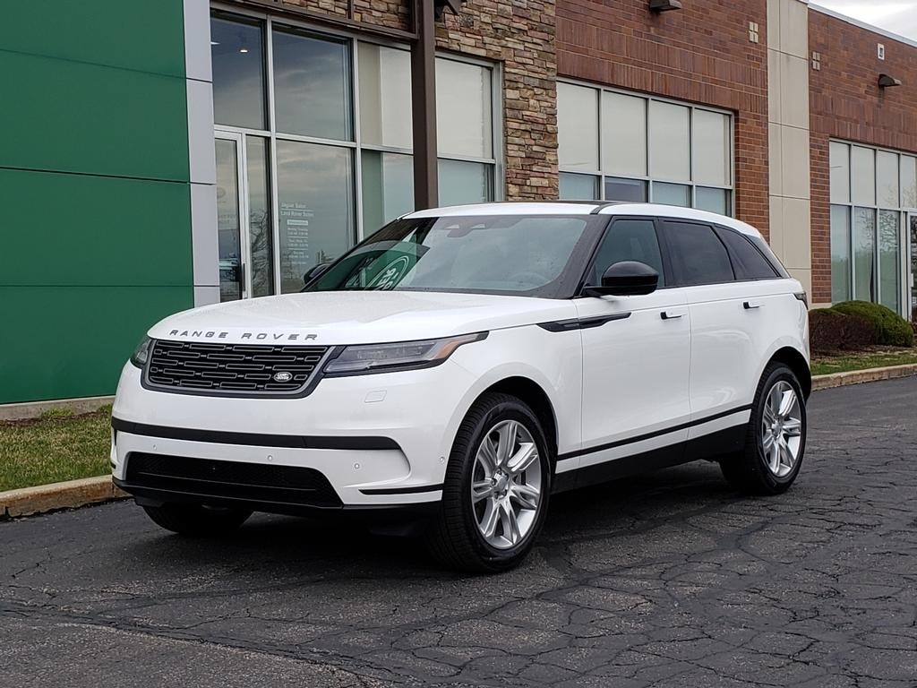2026 Land Rover Range Rover Velar S's photo