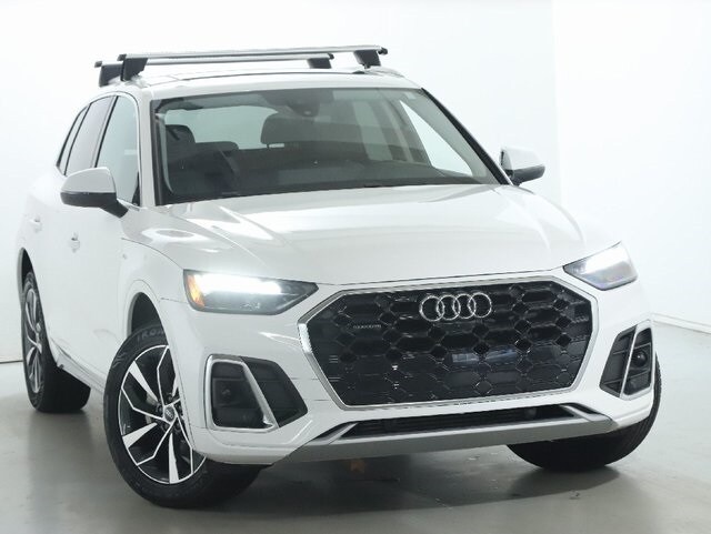 2023 Audi Q5 45 S line Premium Plus photo 2