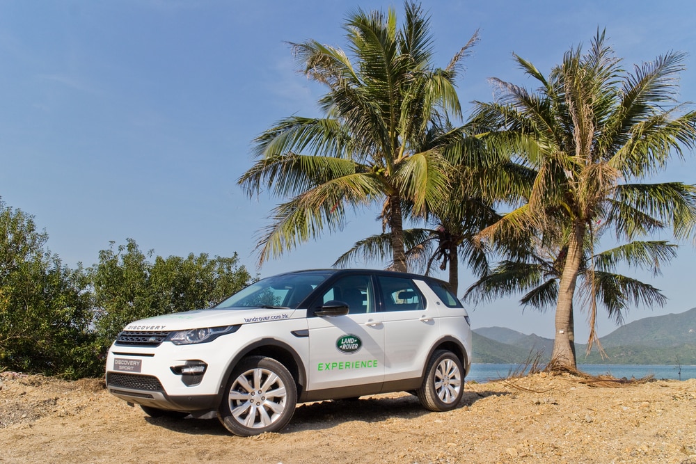 /9-best-pre-owned-land-rovers-worth-investing-in.htm