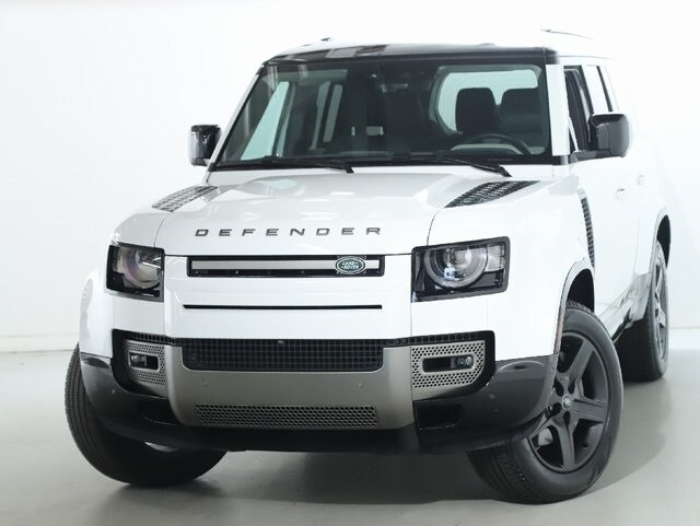 2024 Land Rover Defender 130 X-Dynamic SE photo 3