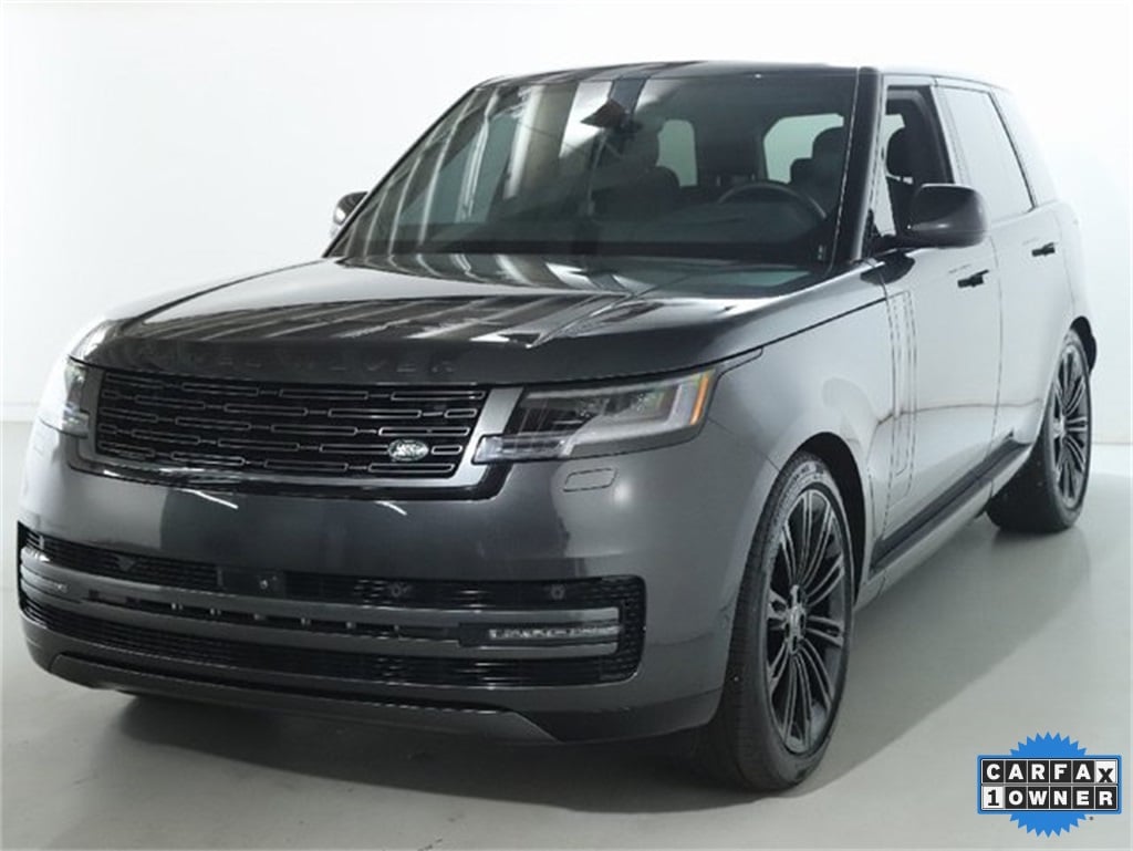 2025 Land Rover Range Rover SE's photo
