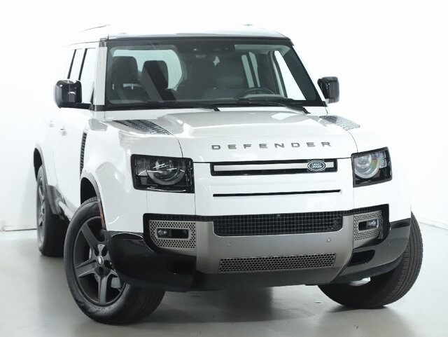 2024 Land Rover Defender 130 X-Dynamic SE photo 2