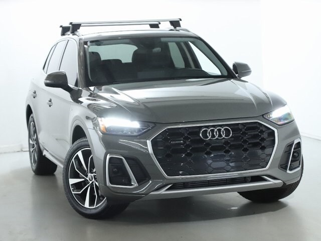 2023 Audi Q5 45 S line Premium Plus photo 2