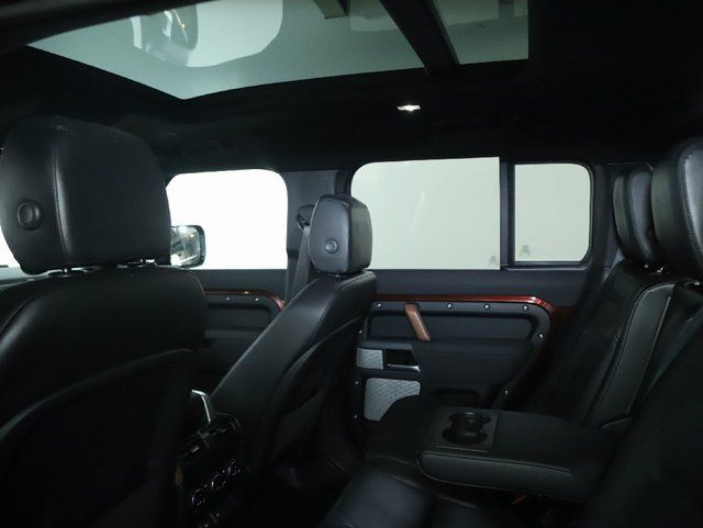 2023 Land Rover Defender X-Dynamic SE - Photo 19