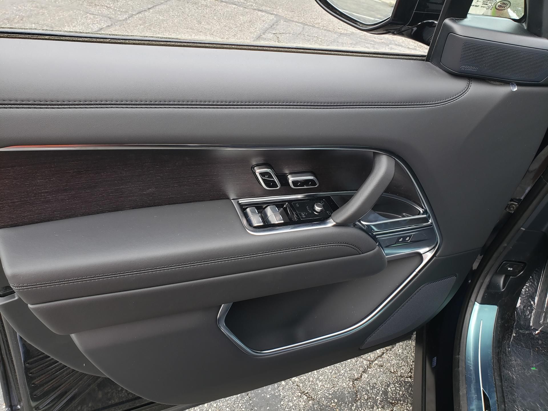 2026 Land Rover Range Rover SE - Photo 12