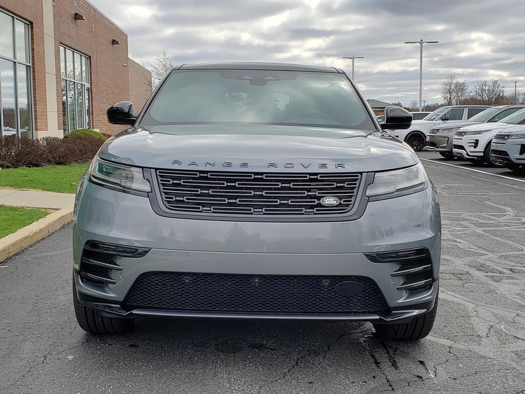 2026 Land Rover Range Rover Velar SE photo 2