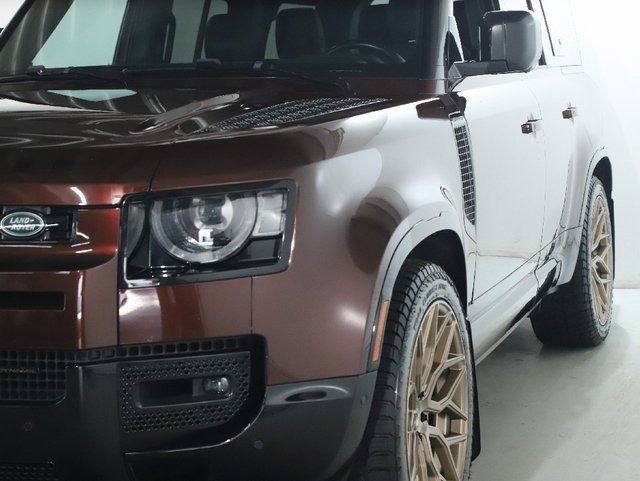2023 Land Rover Defender X-Dynamic SE - Photo 14
